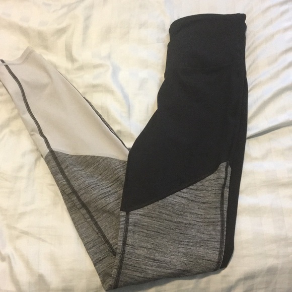 Old Navy Pants - Old Navy Active Fitted Leggings